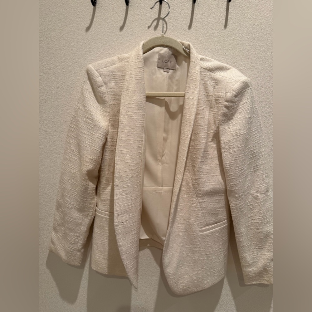 Ann Taylor LOFT Women's Ivory Textured Blazer - Picture 2 of 5